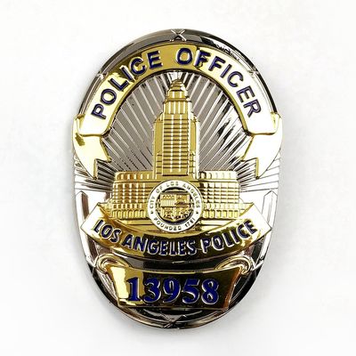 comprare Badge di polizia personalizzati in smalto metallico inciso lato singolo / lato doppio fabbricazione online