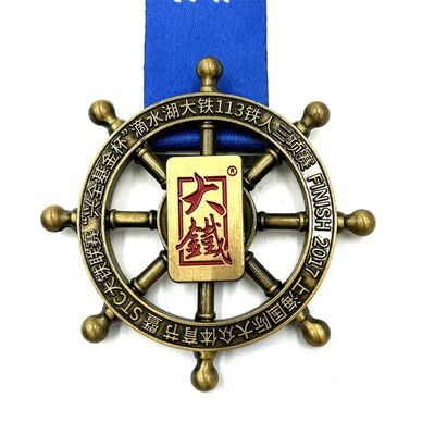 comprare International Ironman 113 Triathlon Award Medaglia di spinning fabbricazione online
